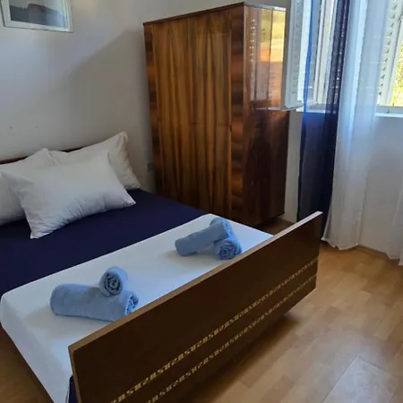 Apartament Andela *