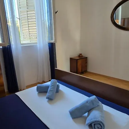 Andela Apartman *